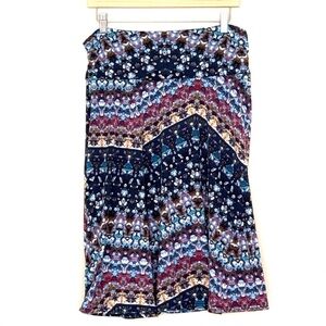 Boho Floral Midi Skirt. Size Small with an Elastic Waist. Excellent Condition!